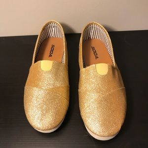Soda gold sparkly flats